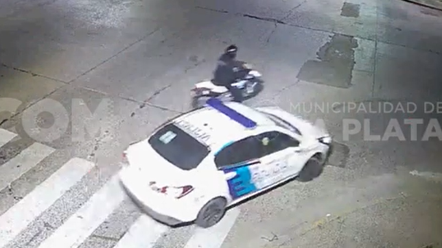 asi fue la persecucion en que termino con tres detenidos y una hilux en una zanja