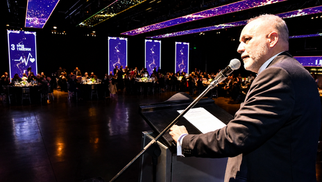 Mas de 500 referentes políticos y empresariales de La Plata se reúnen en la Gala de Liderazgo Mas de 500 referentes políticos y empresariales de La Plata se reúnen en la Gala de Liderazgo
