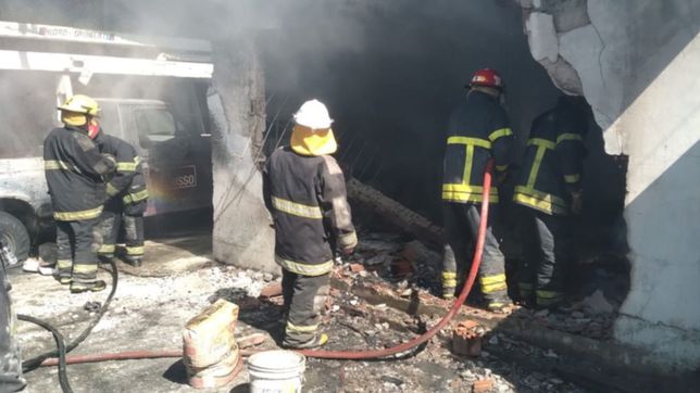 tension en berisso tras un impactante incendio en una delegacion municipal