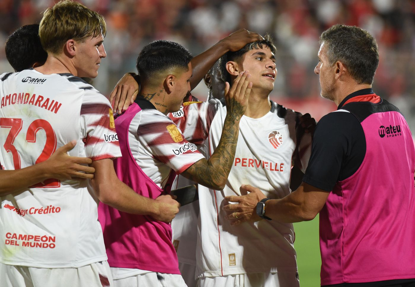 Estudiantes Newells festejo Pérez