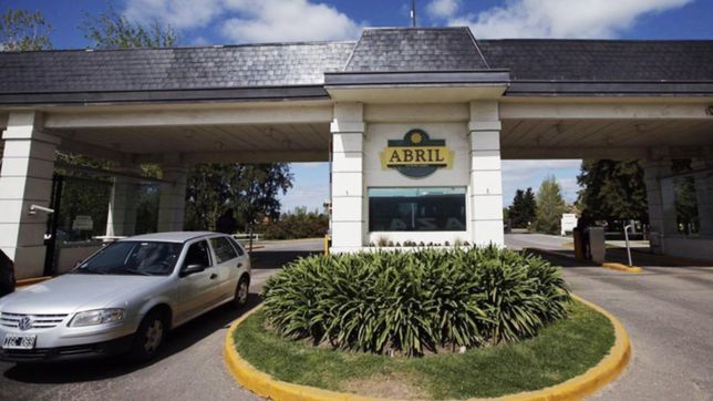 dinero, joyas y autos: ocho ladrones provocaron panico en el country abril