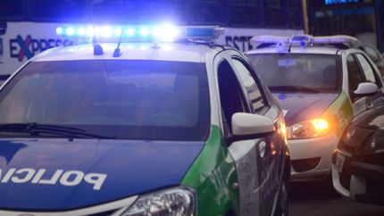 Escrache e incidentes en la casa de un hombre acusado de abuso en La Plata