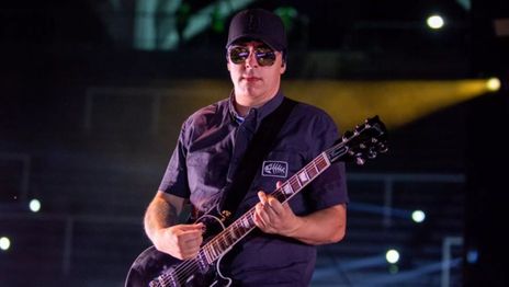 Gaspar Benegas, el guitarrista del Indio Solari, llega con su banda a La Plata