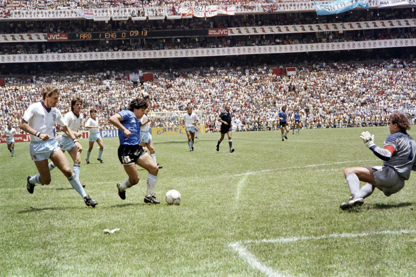 Del aniversario del gol de Diego Maradona a Inglaterra al recuerdo de su  último tanto con la Selección