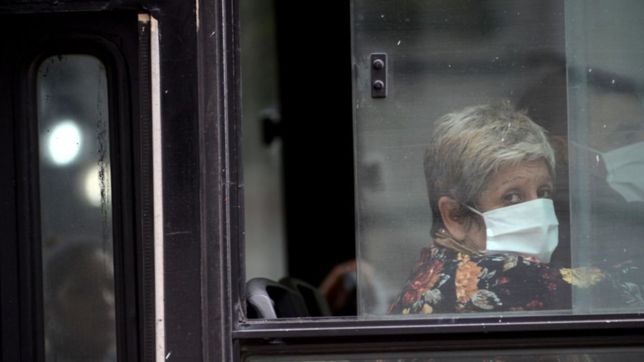 la nueva disposicion en provincia por el covid-19: ¿que pasara con el uso del barbijo?