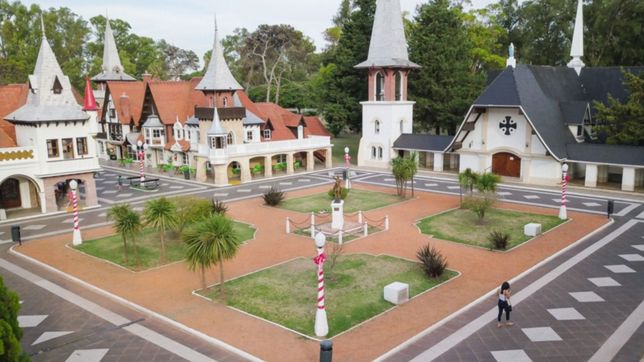 rastrillajes y camaras, el operativo para dar con el chico que se perdio en la republica de los ninos