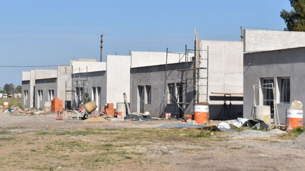 La Provincia apuntó a La Plata por no ceder terrenos para viviendas sociales