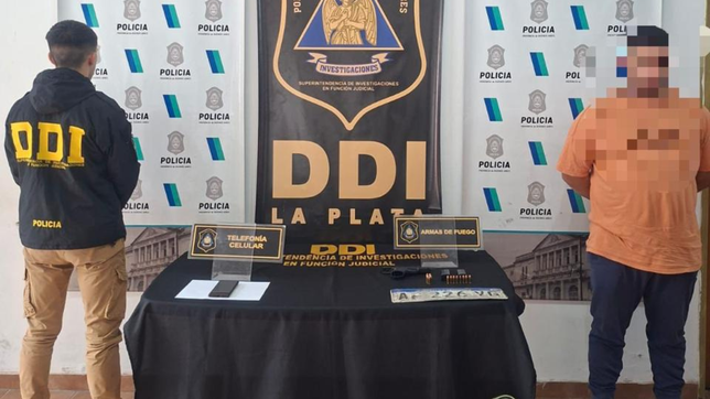 dictaron prision preventiva para el policia que secuestro y abuso de una joven en el parque pereyra