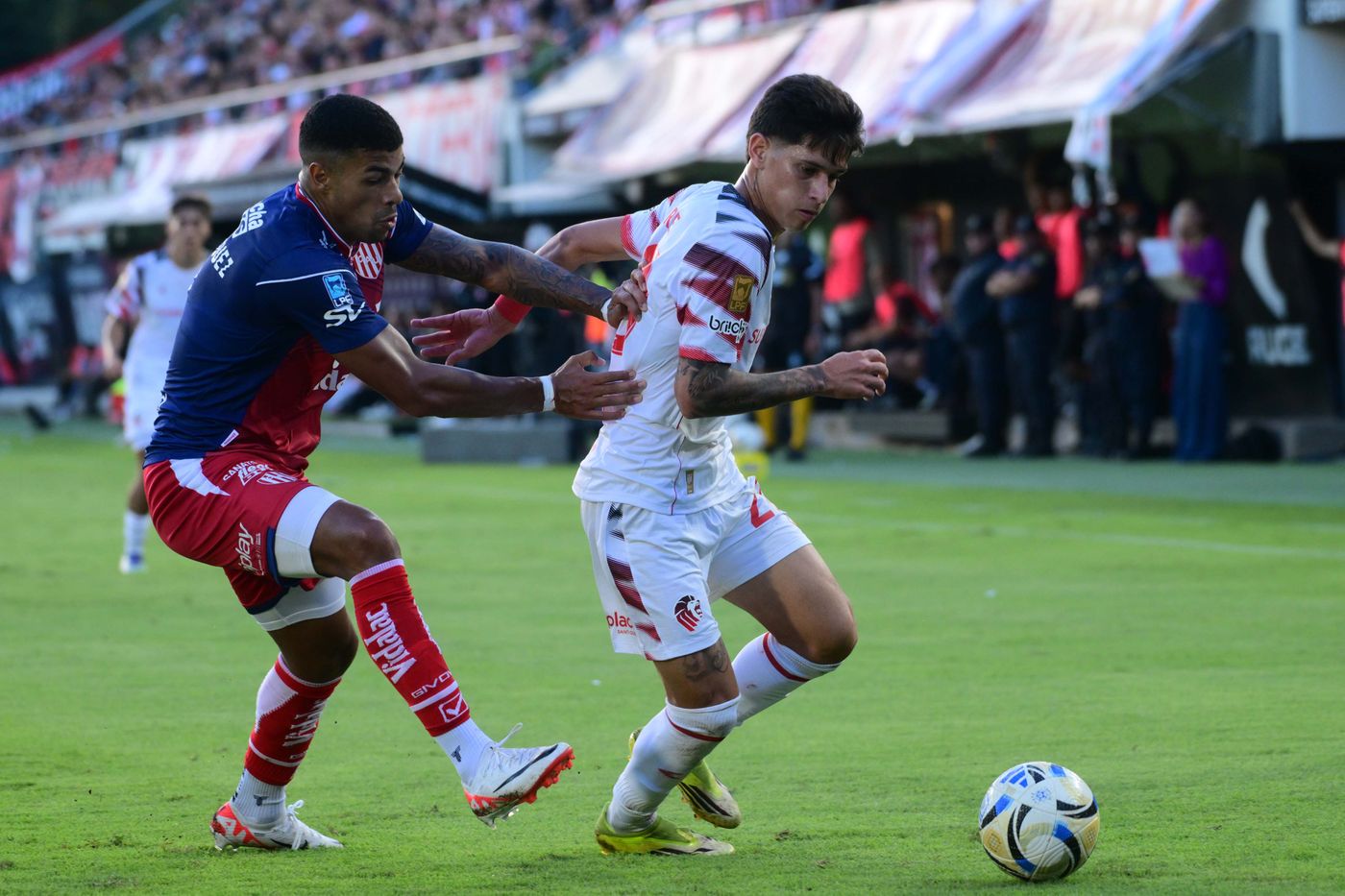 Estudiantes se fue al descanso perdiendo 1 a 0. Estudiantes se fue al descanso perdiendo 1 a 0.
