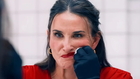 the-substance-demi-moore-reseña