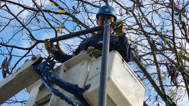 la municipalidad avanza con el plan de alumbrado para mejorar la seguridad en los barrios