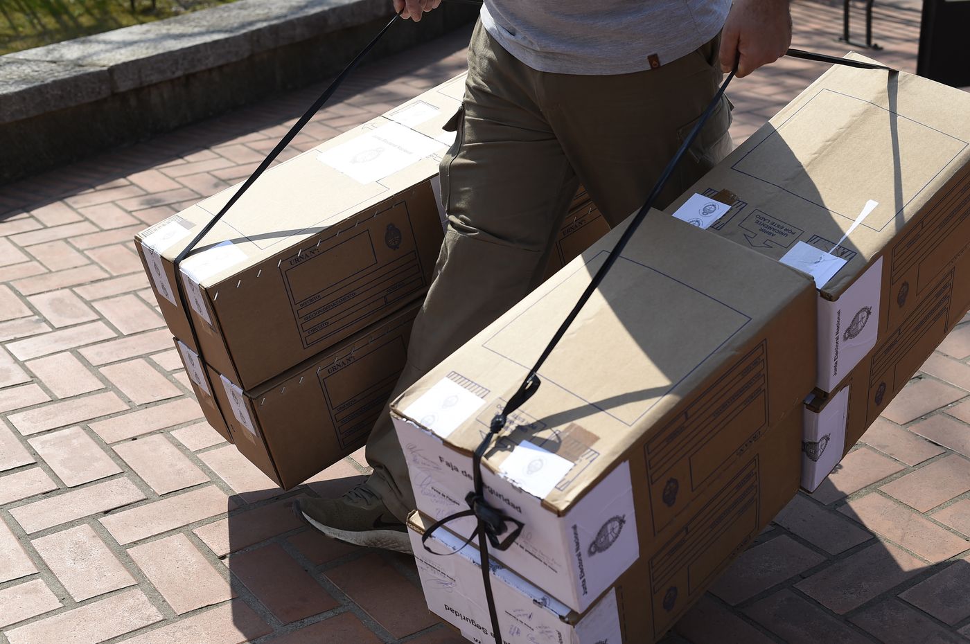 Urnas votacion elecciones 2.jpg