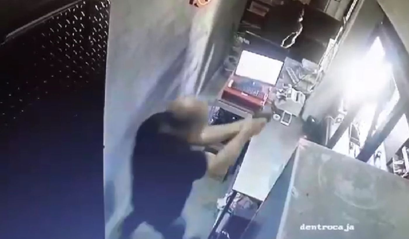 Robo en Don Otto desde adentro.jpg