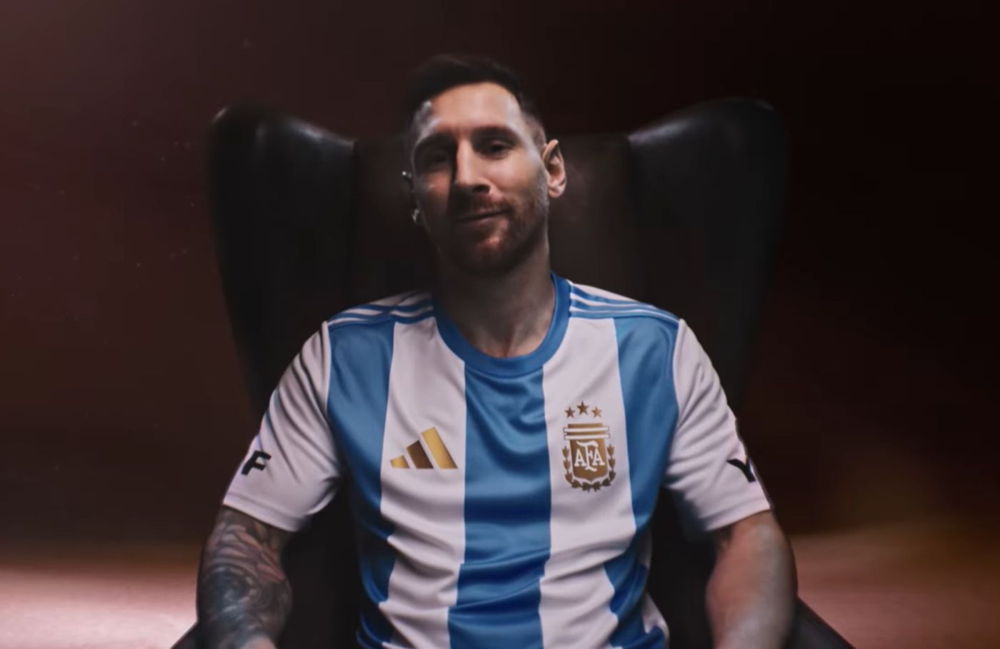 Lionel Messi Selección Argentina YPF.jpg