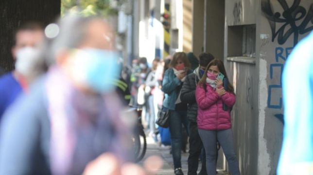 el gobierno analiza un ife para trabajadores en negro y monotributistas