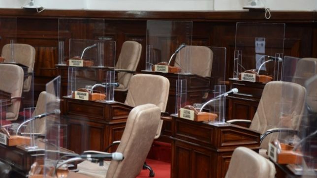 un concejal de la plata volvio a su antiguo trabajo porque no le dan los numeros