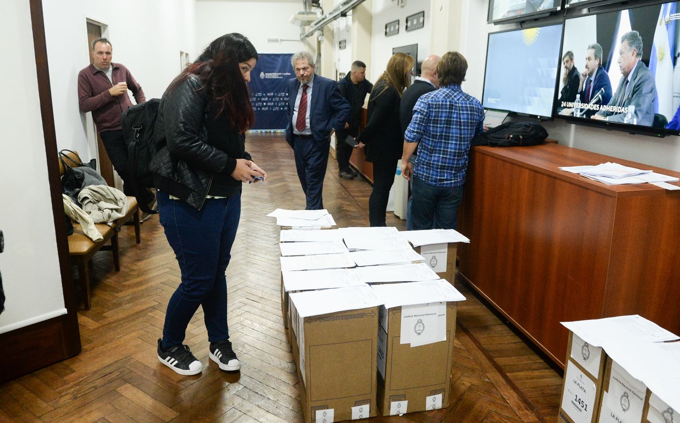 Escrutinio definitivo urnas abiertas (8).jpeg