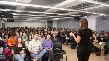 La UNLP dictó un curso sobre consumo problemático para 150 personas
