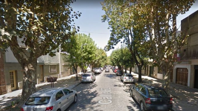 tiene 17 anos, vendia rifas para su viaje de egresados y lo acoso un comprador