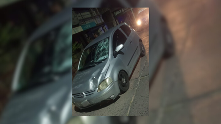 Un conductor alcoholizado chocó en Berisso con una moto y dos jóvenes resultaron heridas