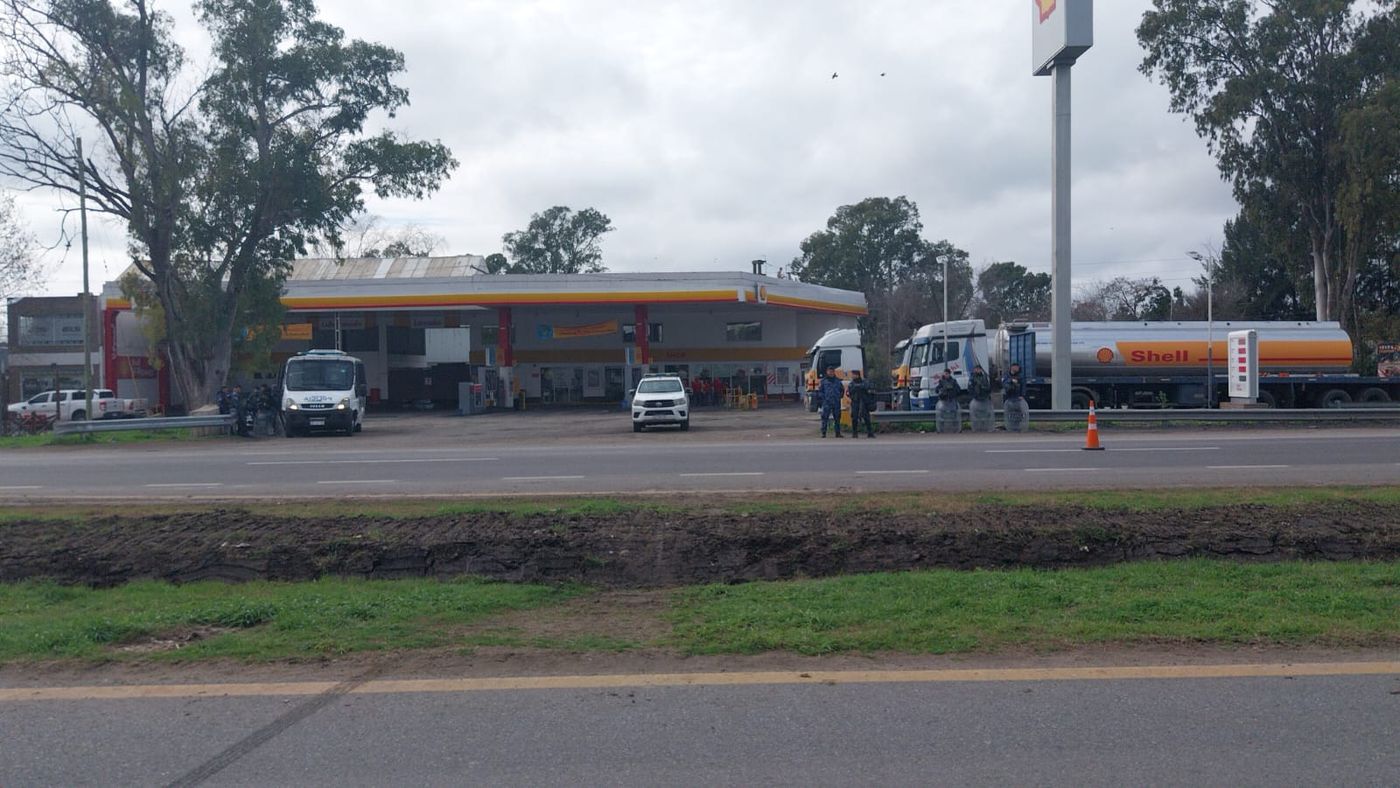 Durante la protesta hubo presencia policial en la zona