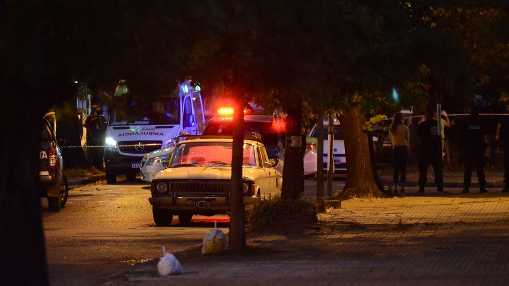 Ladrones intentaron meterse en una casa de La Plata, vieron a los dueños y escaparon