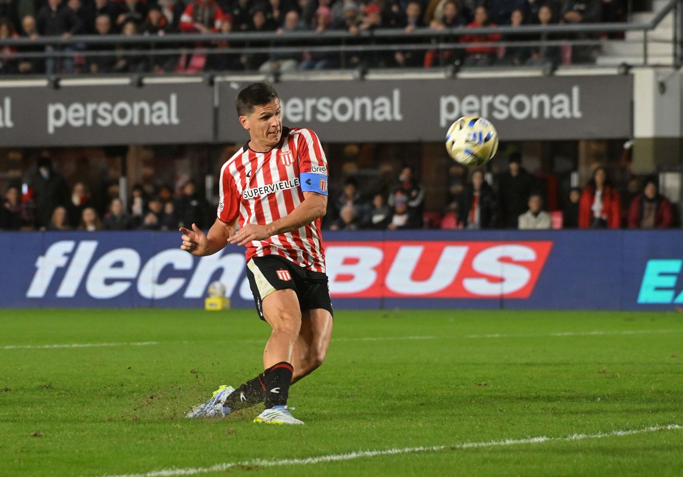 Guido Carrillo no pudo darle la victoria a Estudiantes