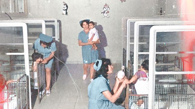 trazos de una historia de vecinos solidarios organizados para ayudar a la casa cuna