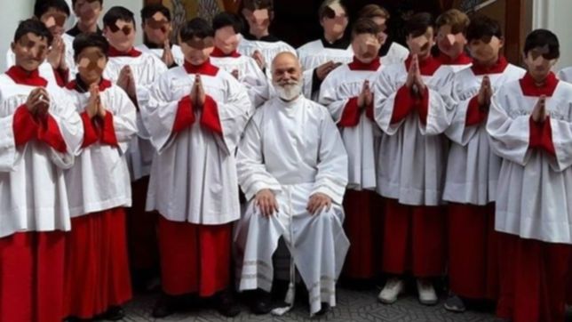 alumnos y docentes del san vicente de paul pidieron investigar al cura acusado de abuso