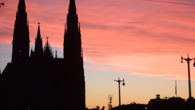 con aumento de nubosidad y lluvias en el horizonte, asi seguira el clima en la plata