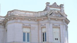 continua a la venta una centenaria mansion ubicada en el corazon de la plata