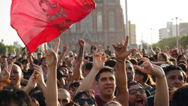 asi se vive el festival en plaza moreno por el aniversario de la plata asi se vive el festival en plaza moreno por el aniversario de la plata