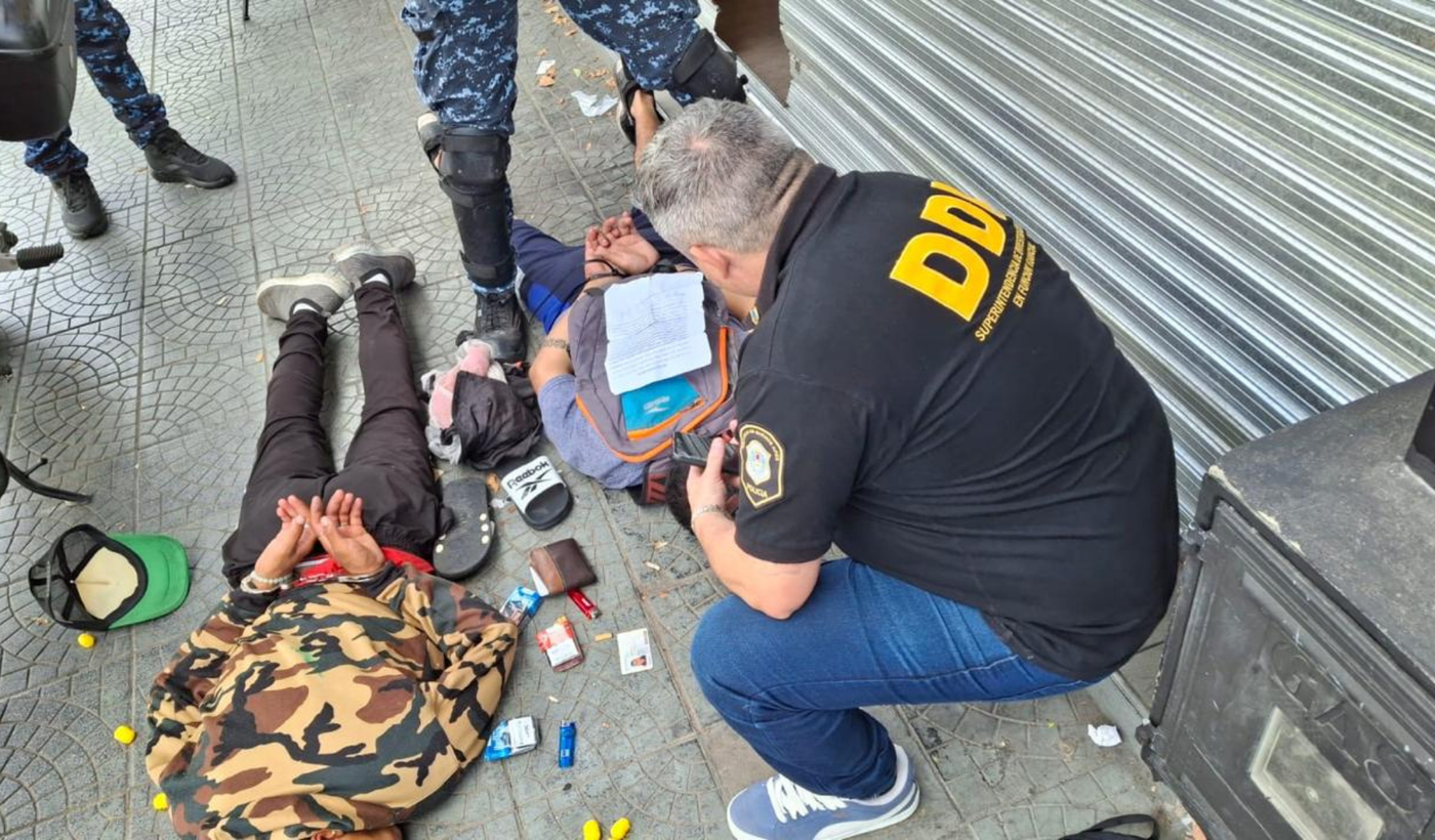 Detenidos por el robo a la hamburguesería (1)