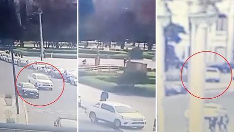 Así fue el choque del conductor que se descompensó manejando en Plaza Moreno y murió