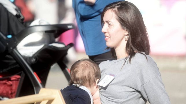 plaza azcuenaga fue escenario del ?tetazo? para promover la lactancia materna