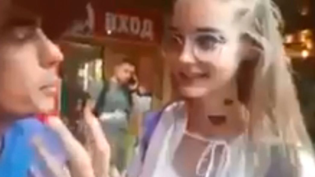 Un argentino se quiso hacer el gracioso con una nena rusa y lo escracharon en las redes