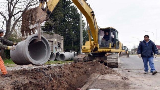 la provincia licito dos obras hidraulicas claves para la plata y berisso