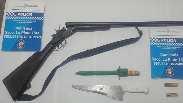 detienen al dueno de un local de la plata que ingreso por un boquete, armado, y destrozo el negocio de su inquilina