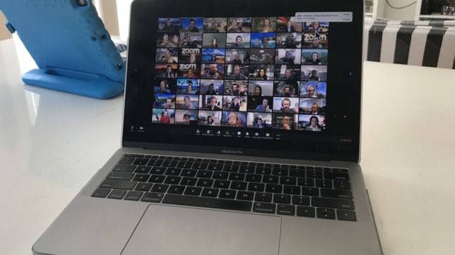 ¿quienes y como pueden acceder a las tarjetas gratuitas de internet para estudiantes?