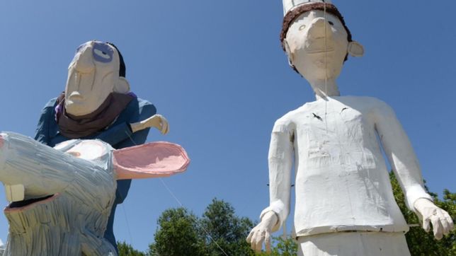 las mejores fotos de los munecos de fin de ano en la plata