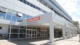 la plata: un joven de 18 anos termino en el hospital tras ser baleado la plata: un joven de 18 anos termino en el hospital tras ser baleado