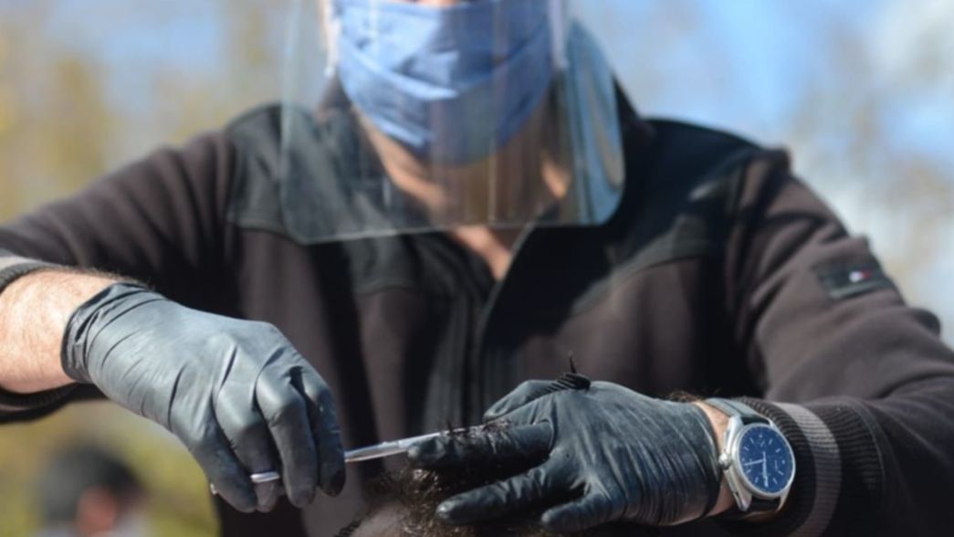 Coronavirus y crisis: peluqueros de La Plata preparan una nueva marcha de las tijeras