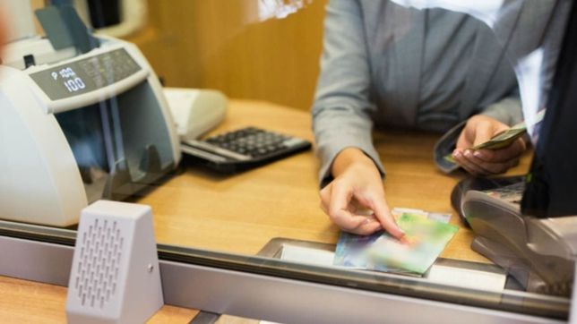 un gremio acordo con la patronal un aumento del 60% y un bono de $170.000