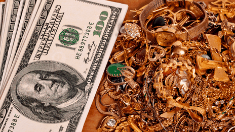 Aprovecharon que no estaba en su casa y se llevaron dólares, pesos y joyas Aprovecharon que no estaba en su casa y se llevaron dólares, pesos y joyas