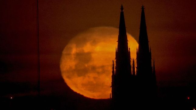 asi se vieron las lunas mas increibles del 2020 en el cielo de la plata
