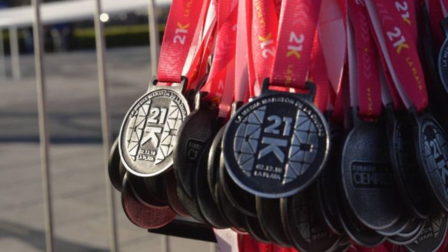 todas las fotos de la media maraton ciudad de la plata
