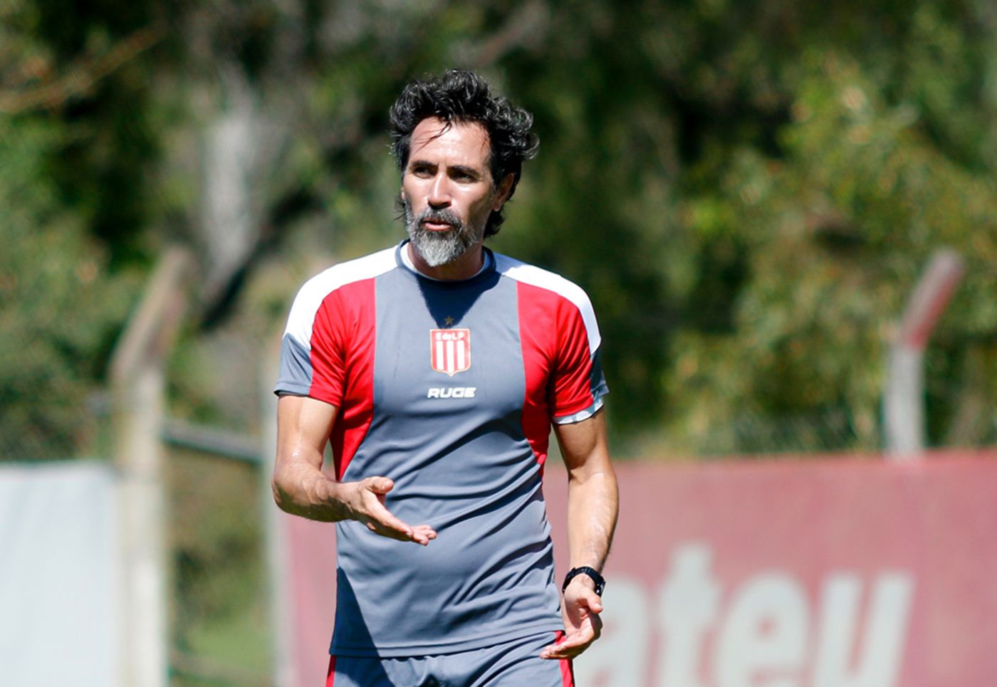 Eduardo Domínguez entrenamiento.jpg
