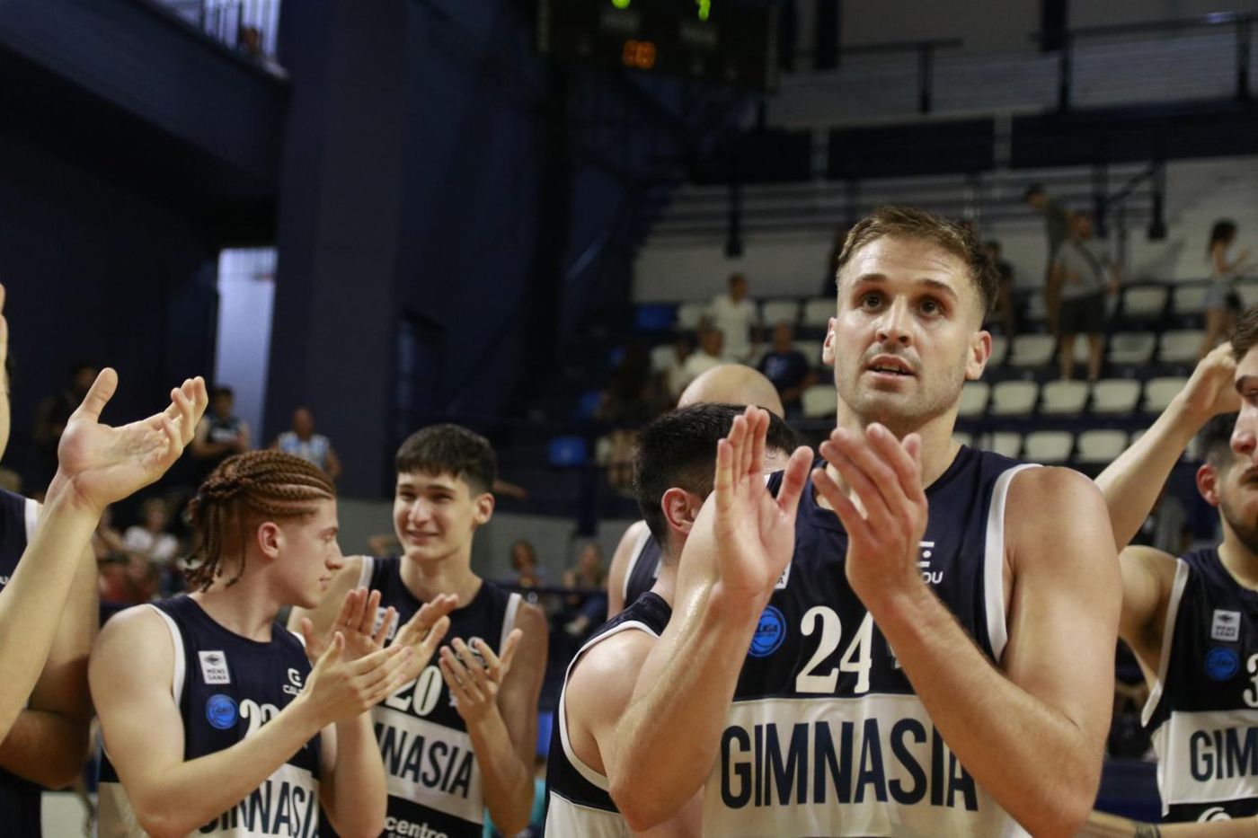 Gimnasia básquet (1).jpg