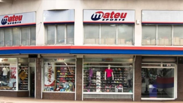 destrozaron la alarma de un mateu sports y los atraparon cuando intentaban robar