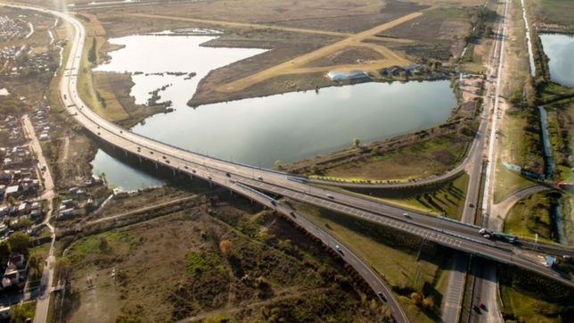 la semana que viene podria arrancar a construirse la bajada de la autopista en city bell